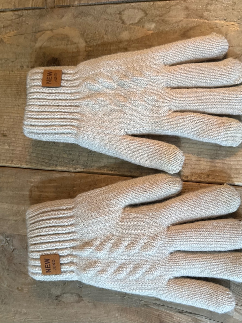 Cream Knit Women's Gloves
